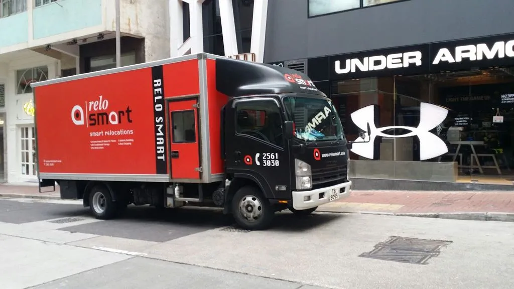 Relosmart moving truck