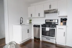 white kitchen cabinets