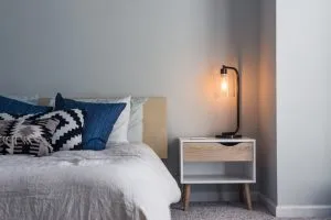 pillows on the bed - measure before moving house