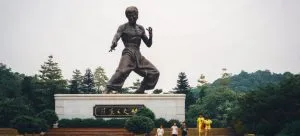 Bruce Lee statue that describer custom and tradition in Hong Kong