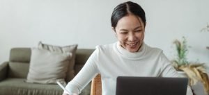 woman searchin for specialty moving services for delicate items