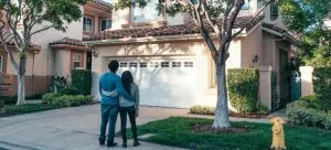 Couple after moving abroad with smart financial strategies